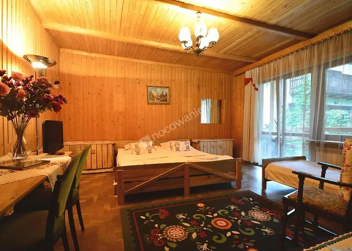ホームステイ Zakonpianska - Goralski Na Kamiencu
